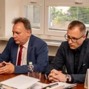 Prešovskú univerzitu navštívili zástupcovia vlády, diskutovali o bezpečnosti na akademickej pôde