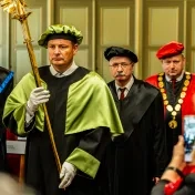 Čestný doktorát Prešovskej univerzity si prevzal významný historik profesor Dienes Dénes (FOTOGALÉRIA)