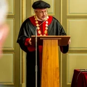 Čestný doktorát Prešovskej univerzity si prevzal významný historik profesor Dienes Dénes (FOTOGALÉRIA)
