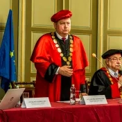 Čestný doktorát Prešovskej univerzity si prevzal významný historik profesor Dienes Dénes (FOTOGALÉRIA)
