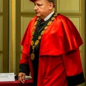 Čestný doktorát Prešovskej univerzity si prevzal významný historik profesor Dienes Dénes (FOTOGALÉRIA)