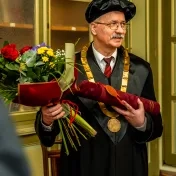 Čestný doktorát Prešovskej univerzity si prevzal významný historik profesor Dienes Dénes (FOTOGALÉRIA)