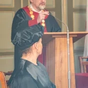 Profesorka Bronislava Kasáčová sa stala nositeľkou čestného doktorátu Prešovskej univerzity (FOTOGALÉRIA)