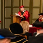 Profesorka Bronislava Kasáčová sa stala nositeľkou čestného doktorátu Prešovskej univerzity (FOTOGALÉRIA)
