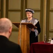 Profesorka Bronislava Kasáčová sa stala nositeľkou čestného doktorátu Prešovskej univerzity (FOTOGALÉRIA)