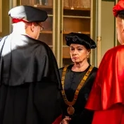 Profesorka Bronislava Kasáčová sa stala nositeľkou čestného doktorátu Prešovskej univerzity (FOTOGALÉRIA)