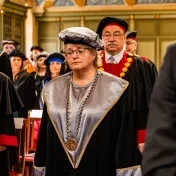 Profesorka Bronislava Kasáčová sa stala nositeľkou čestného doktorátu Prešovskej univerzity (FOTOGALÉRIA)