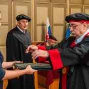 Jozef Matulník získal čestný doktorát Prešovskej univerzity (FOTOGALÉRIA)