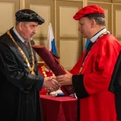 Jozef Matulník získal čestný doktorát Prešovskej univerzity (FOTOGALÉRIA)