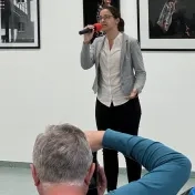 NESTARNEME – DOZRIEVAME. Výstava fotografií v UK PU