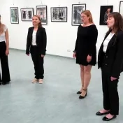 NESTARNEME – DOZRIEVAME. Výstava fotografií v UK PU