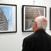 NESTARNEME – DOZRIEVAME. Výstava fotografií v UK PU
