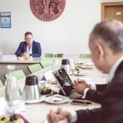 Štátny tajomník Zsembera diskutoval s vedením univerzity