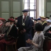 Medzi čestných doktorov PU sa zaradili uznávaný ekonóm Horváth a taliansky fyzik Giovannini