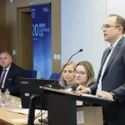 Štátny tajomník Chovanec diskutoval so študentmi o Európskej únii