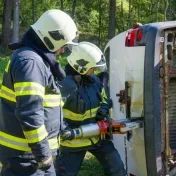 Budúci záchranári zasahovali pri simulovanej  dopravnej nehode