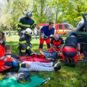 Budúci záchranári zasahovali pri simulovanej  dopravnej nehode