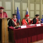 Popredný nemecký historik Bosbach získal  čestný doktorát Prešovskej univerzity