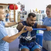 Študenti fyzioterapie získajú prax v poprednom rehabilitačnom centre vďaka novému partnerstvu