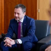 Premiér Heger diskutoval so študentmi o vízii moderného Slovenska