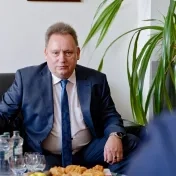 Premiér Heger diskutoval so študentmi o vízii moderného Slovenska