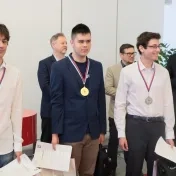 Na univerzite si zmerali sily  najlepší fyzikári stredných škôl