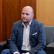 Poverený minister obrany  Naď diskutoval  so študentmi Prešovskej univerzity