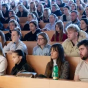Poverený minister obrany  Naď diskutoval  so študentmi Prešovskej univerzity