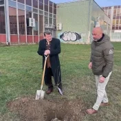 Pri univerzitnej včelnici vysadili lipy v rámci projektu  Tisíc líp pre slovenské včely