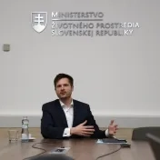 Študenti ekológie na stretnutí so štátnym tajomníkom  Ministerstva životného prostredia SR