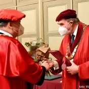 Prešovská univerzita ocenila tri významné osobnosti  Univerzity Karlovej v Prahe