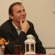 Inštitút slovakistiky a mediálnych štúdií má dvoch nových profesorov
