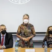 Vďaka unikátnemu prístroju budú študenti Fakulty zdravotníckych odborov simulovať CT vyšetrenie pacientov