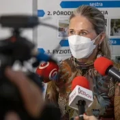 Vďaka unikátnemu prístroju budú študenti Fakulty zdravotníckych odborov simulovať CT vyšetrenie pacientov