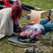 Budúci záchranári zasahovali pri simulovanej hromadnej dopravnej nehode