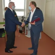 Poďakovanie za dlhoročnú prácu odchádzajúcim zamestnancom