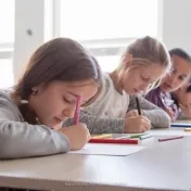 Študenti Pedagogickej fakulty doučujú žiakov základných škôl