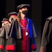Univerzita otvorila 24. akademický rok s nádejou, že ho v riadnom termíne aj ukončí