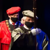 Univerzita otvorila 24. akademický rok s nádejou, že ho v riadnom termíne aj ukončí