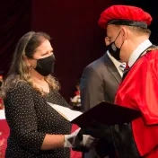 Univerzita otvorila 24. akademický rok s nádejou, že ho v riadnom termíne aj ukončí
