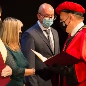 Univerzita otvorila 24. akademický rok s nádejou, že ho v riadnom termíne aj ukončí