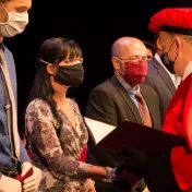 Univerzita otvorila 24. akademický rok s nádejou, že ho v riadnom termíne aj ukončí