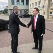 Štátny tajomník ministerstva školstva si na univerzite prezrel výskumnú infraštruktúru