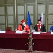 Univerzita udelila čestný titul významnej historičke Kláre Papp