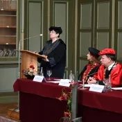 Univerzita udelila čestný titul významnej historičke Kláre Papp