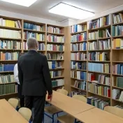 Veľkorysý knižný dar pre Inštitút germanistiky