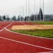 Dostupnosť atletickej dráhy pre verejnosť