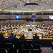 Študenti spoznávali európske inštitúcie