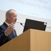 Prof. Kónya opätovne zvolený za rektora