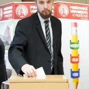 Prof. Kónya opätovne zvolený za rektora